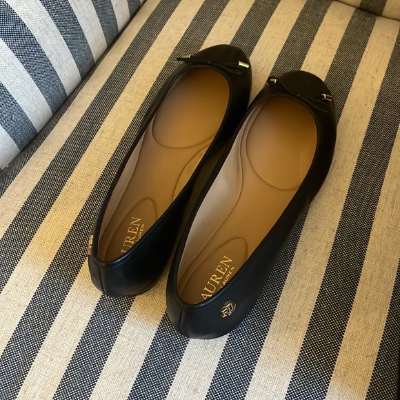 Lauren Ralph Lauren shoes - size 8.5 - Picture 2 of 4